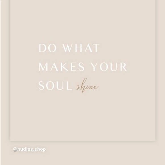 Meet your Posher, Alexis - Picture 1 of 1